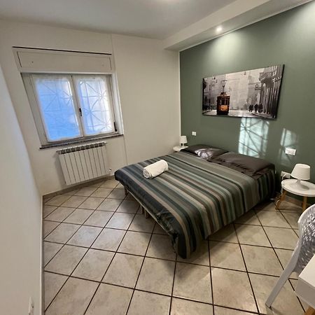 Appartamento In Villa Nico'S Home Gallarate Esterno foto