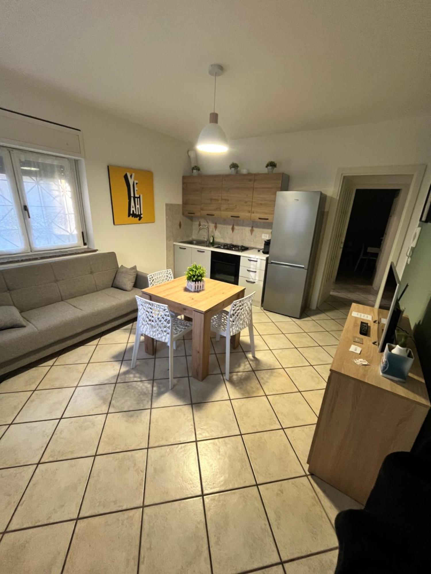 Appartamento In Villa Nico'S Home Gallarate Esterno foto